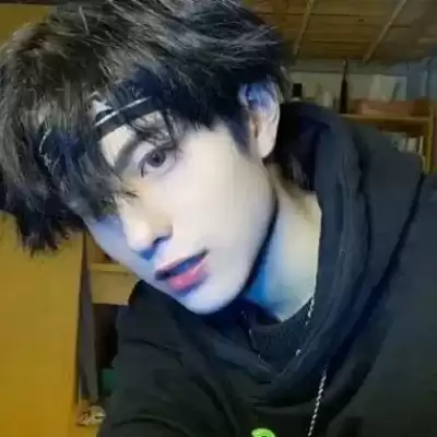 晏青梦